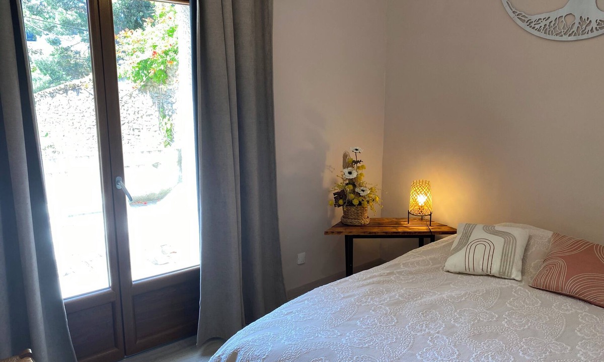 Montbrun-des-Corbieres Apartment | 3-star vacation rental, top floor of a house, on a vineyard estate, shared pool