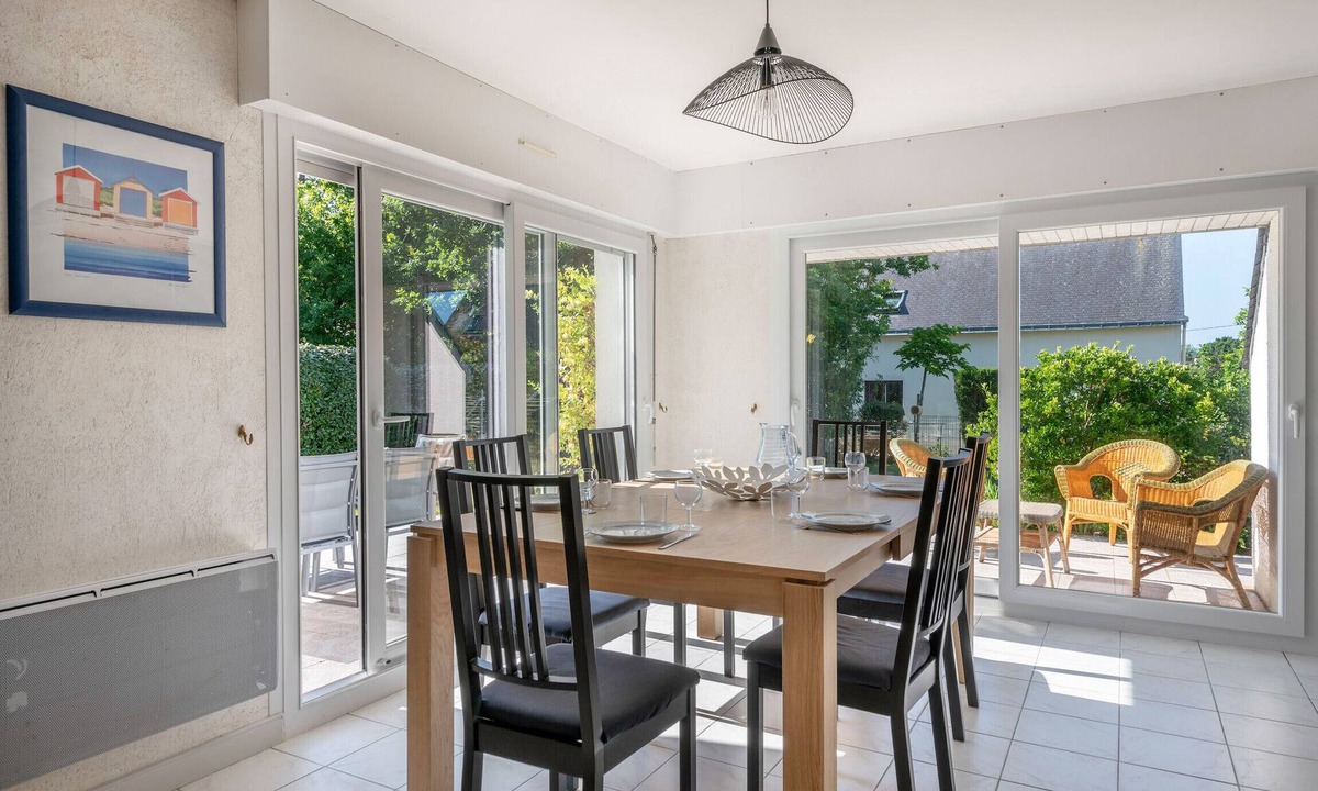Penvins House | 300m from the beach, great house for 8
