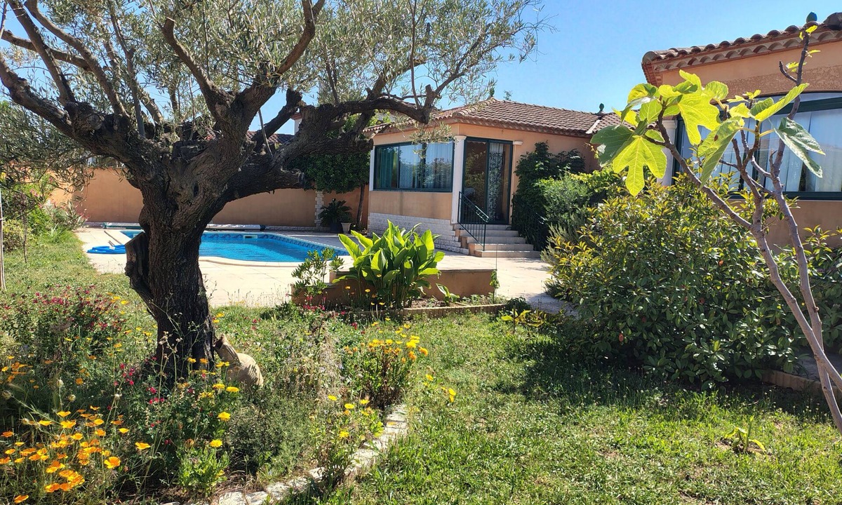 Canet Villa | 50 m² house with a pool—for the exclusive use of summer renters