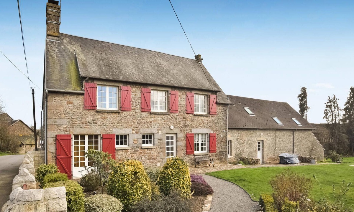 Saint-Brice-de-Landelles House | 6 bedroom lovely home in Saint-Brice-de-Landell