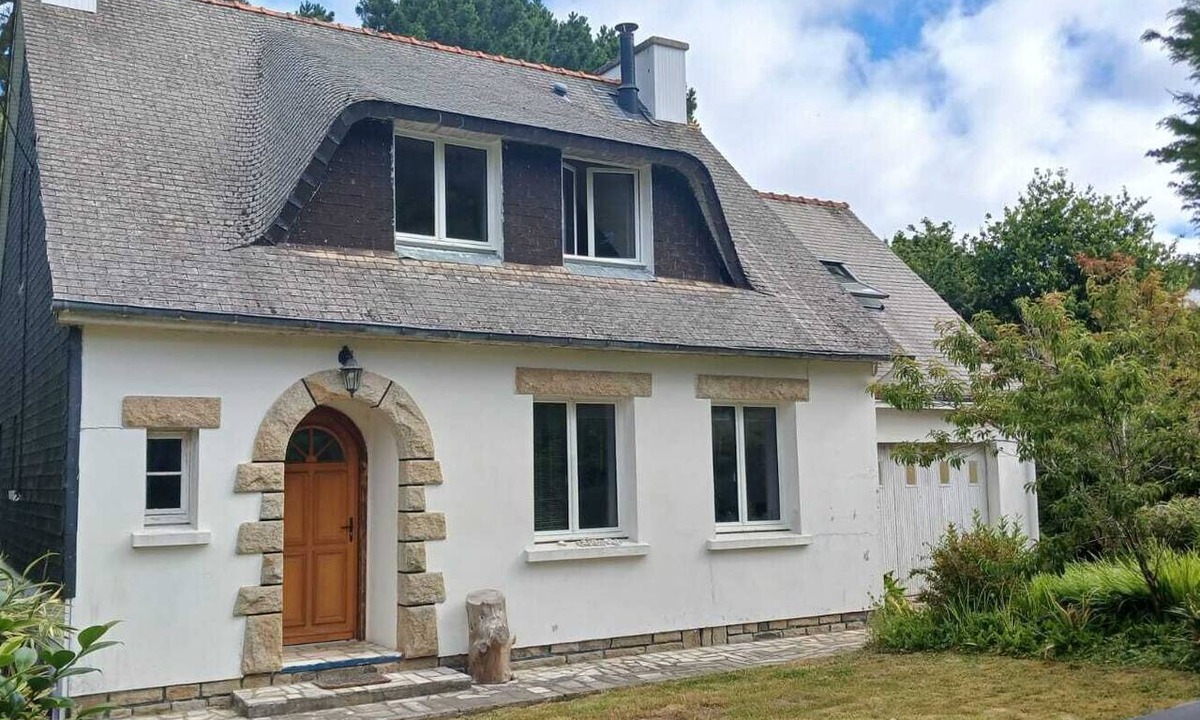 Moelan-sur-Mer House | A 140-square-meter house in a quiet location on the edge of the forest. 2 bedrooms, sleeps 5.