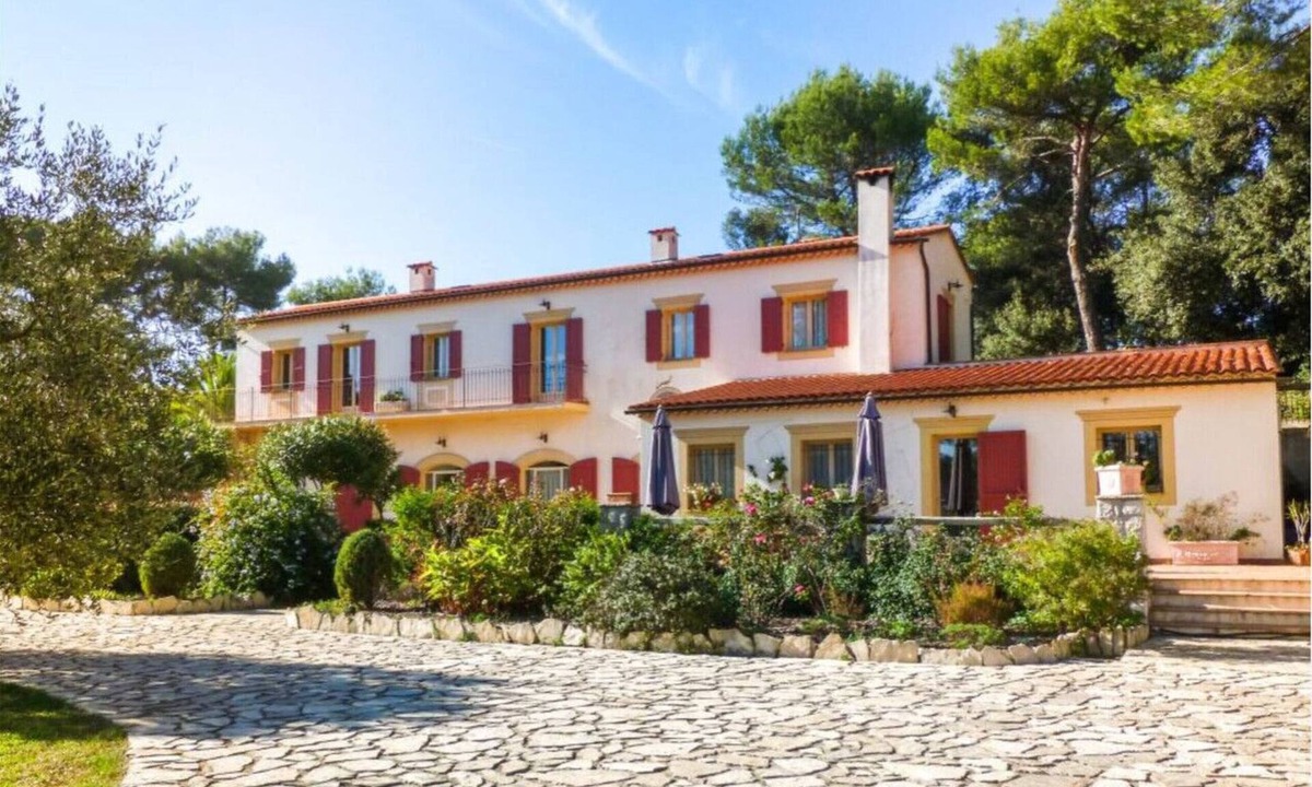 Nice House | 🌿 A Hidden Paradise Between Nice and Villefranche