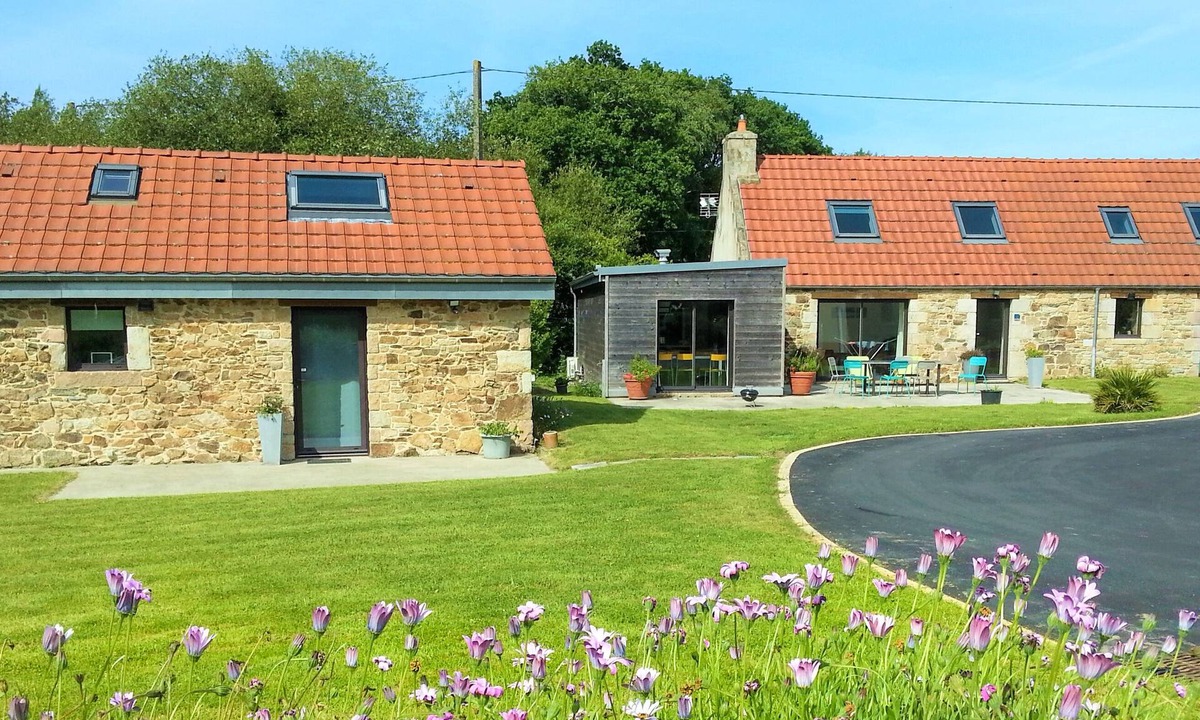 Trebeurden House | Beautiful Breton farmhouse, Pink Granite Coast, sleeps 8, near beaches