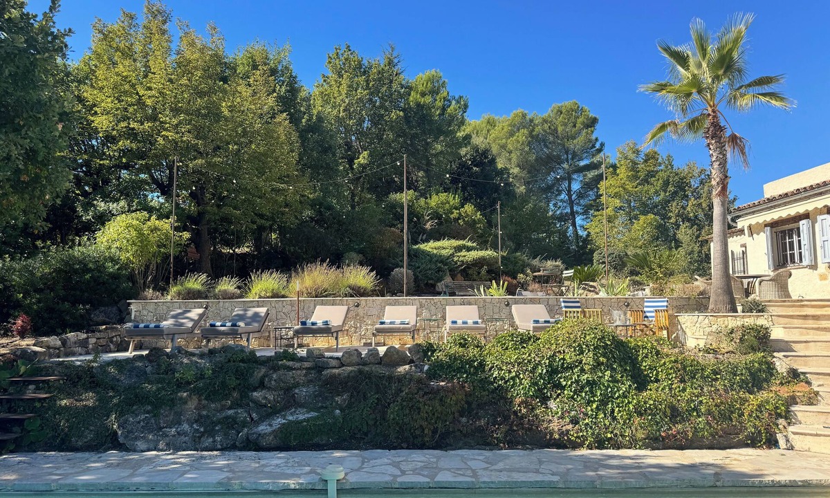 Chateauneuf-Grasse Villa | Beautiful French Riviera Provençal Family Villa with Pool