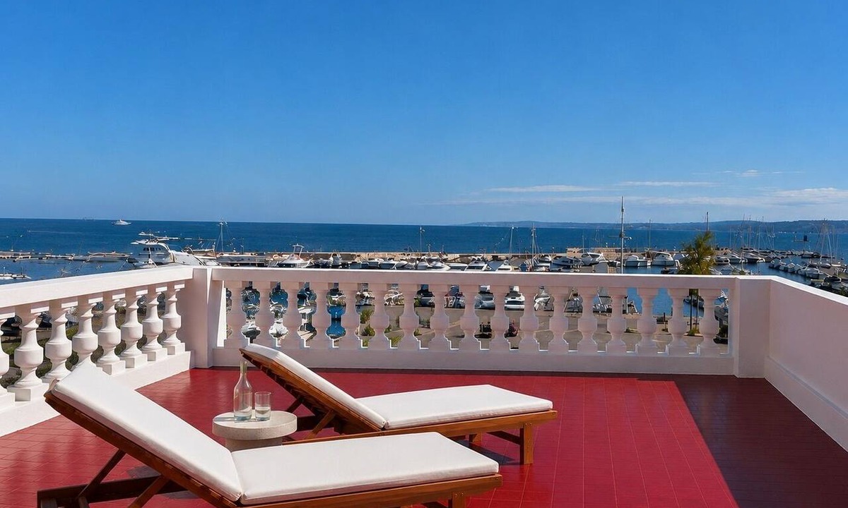 Pointe Croisette House | Belle Époque Villa · Cannes Palm Beach · Sea View · Rooftop & Garden