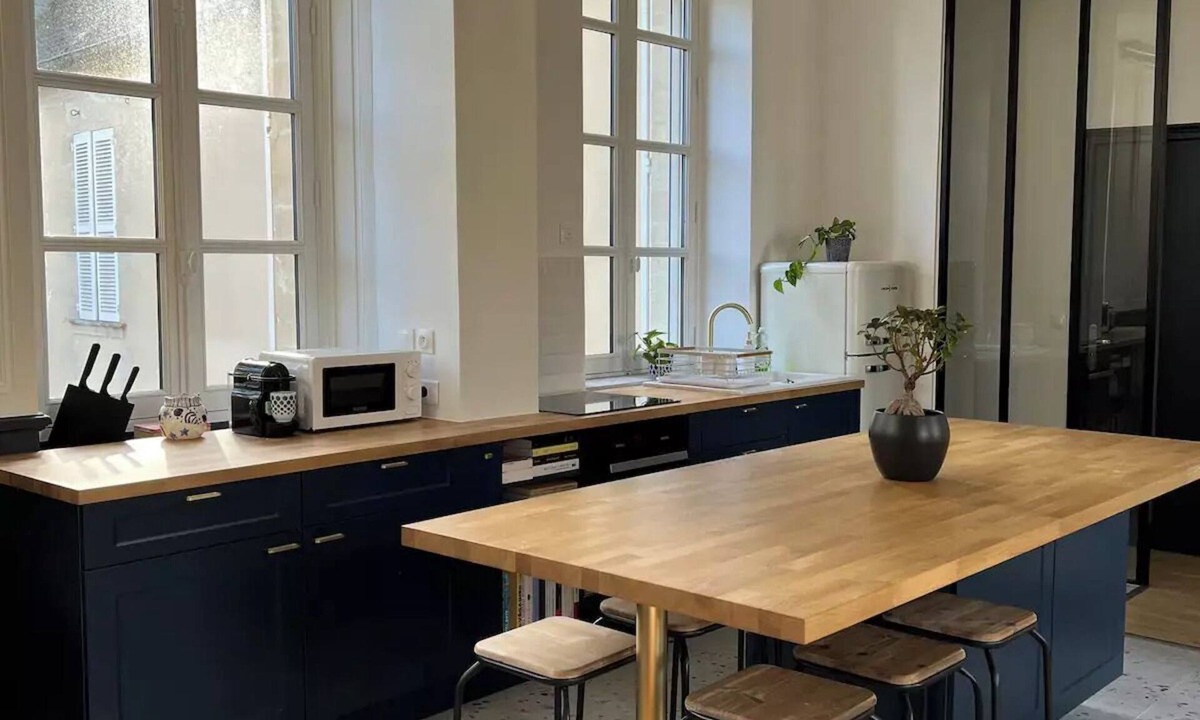 Bayeux Apartment | Bright Apt 750 sq ft in Bayeux historic center