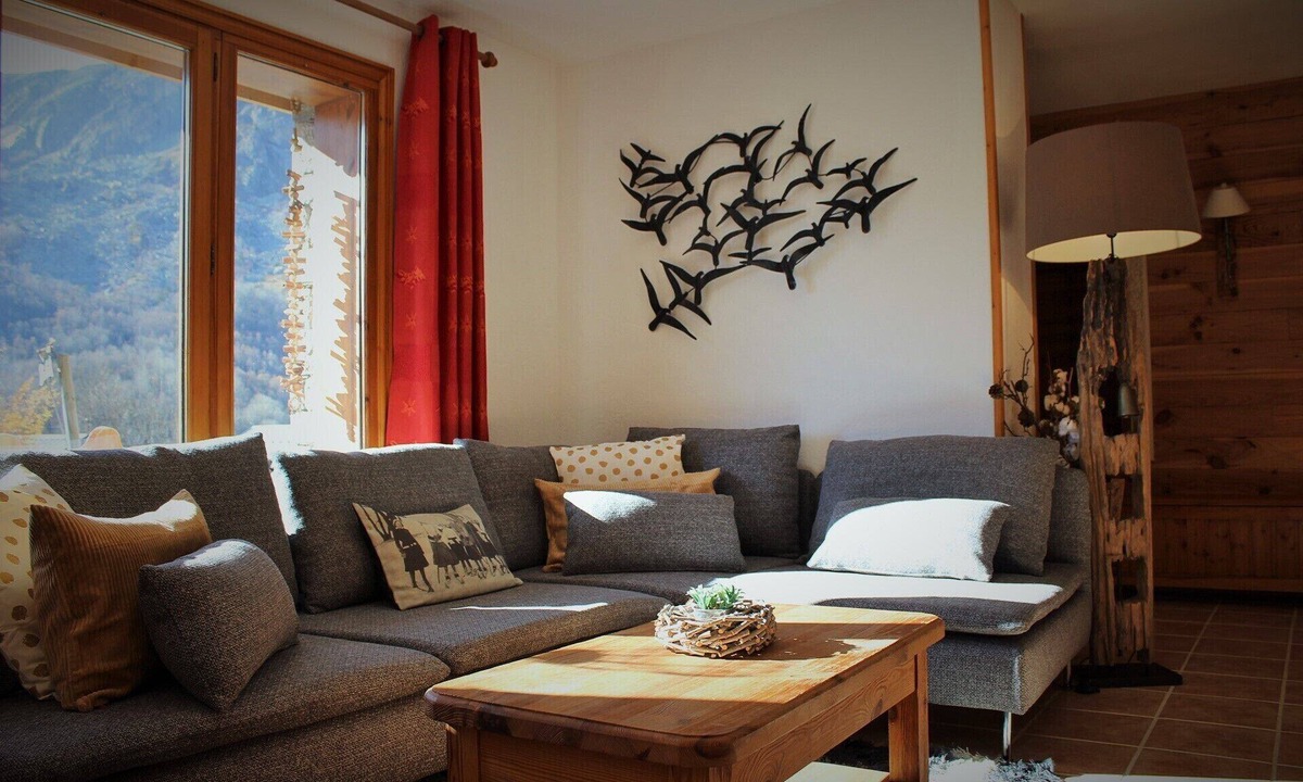 Saint-Marcel Apartment | Chalet Chocolat chaud 4 rooms - 90m², sleeps 7 in the heart of Belleville