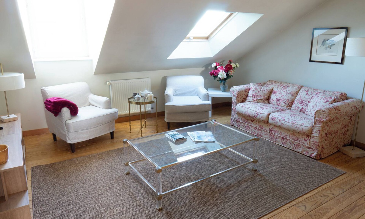 Sable-sur-Sarthe Apartment | Charming 4-bed "Belle Epoque" apartment on the edge of Maine-Anjou