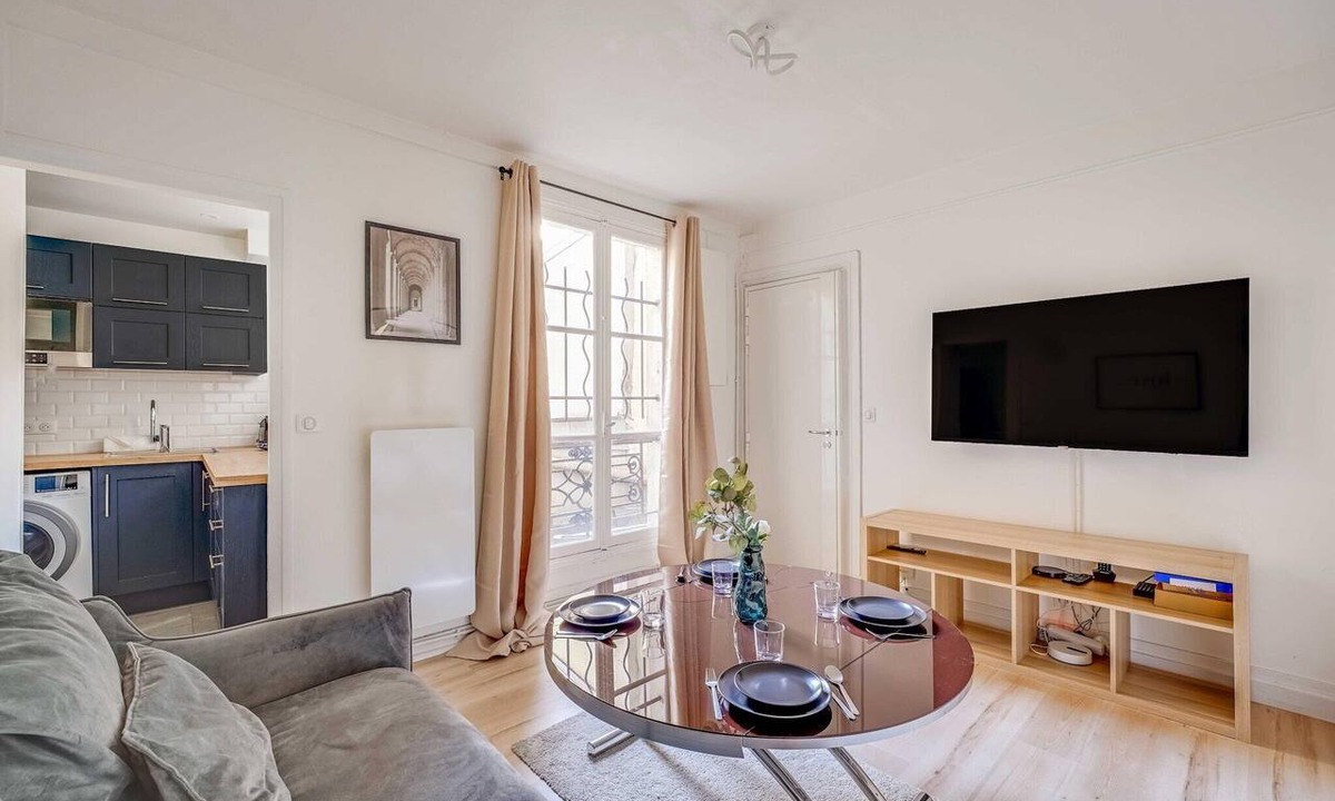 Quartier de la Porte-Saint-Denis Apartment | Charming apartment - 1BR/4P- Gare de l'Est