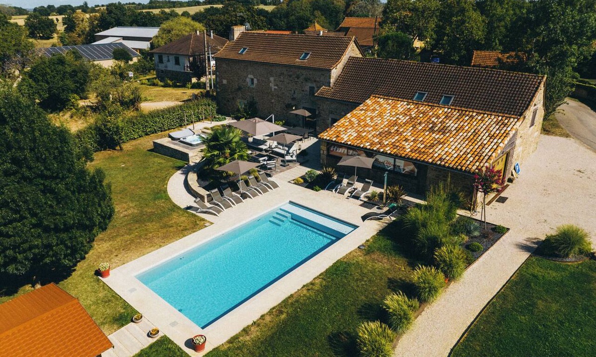 Savignac House | Charming house with a pool and hot tub, 5 km from all amenities