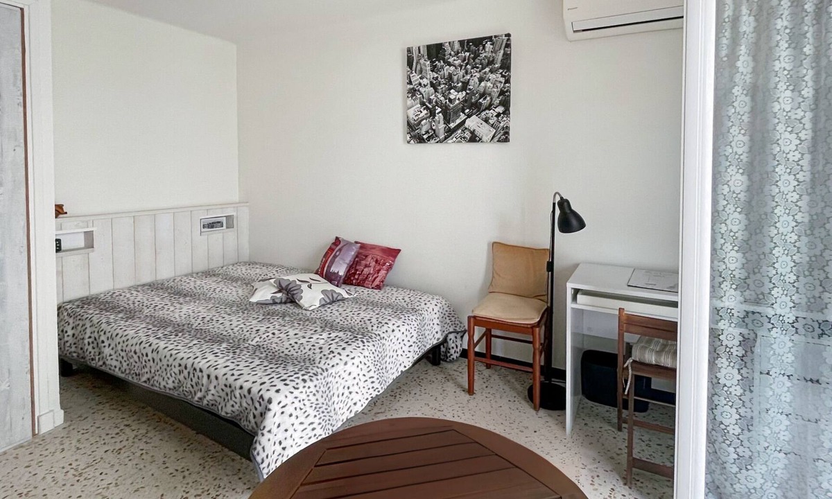 Prado - Republique Apartment | Comfortable and spacious studio in Cannes