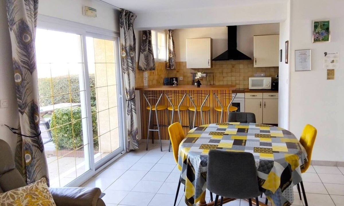 Audinghen House | Cottage 'Gite Aquillon' with Sea View, Private Terrace and Wi-Fi