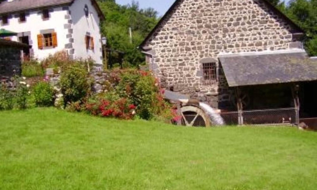 Saint-Pierre-le-Chastel Cottage | Country Cottage/Gite - PONTGIBAUD