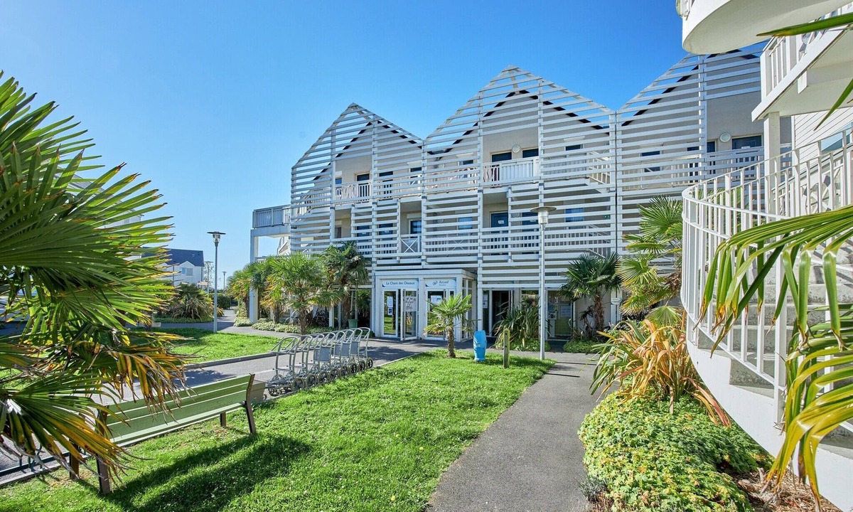 Courseulles-sur-Mer Apartment | Courseulles Family Apartment for 6