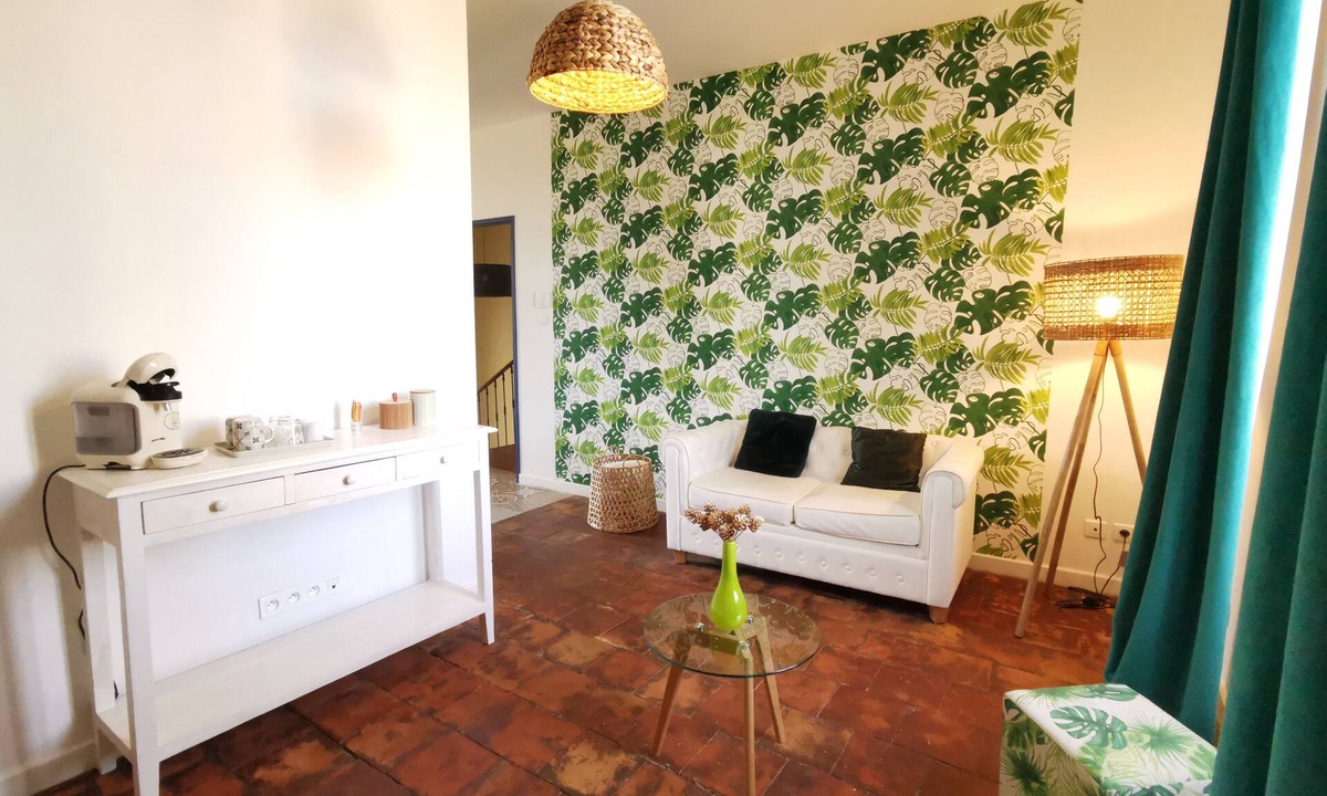 Orange House | Effets Personnels