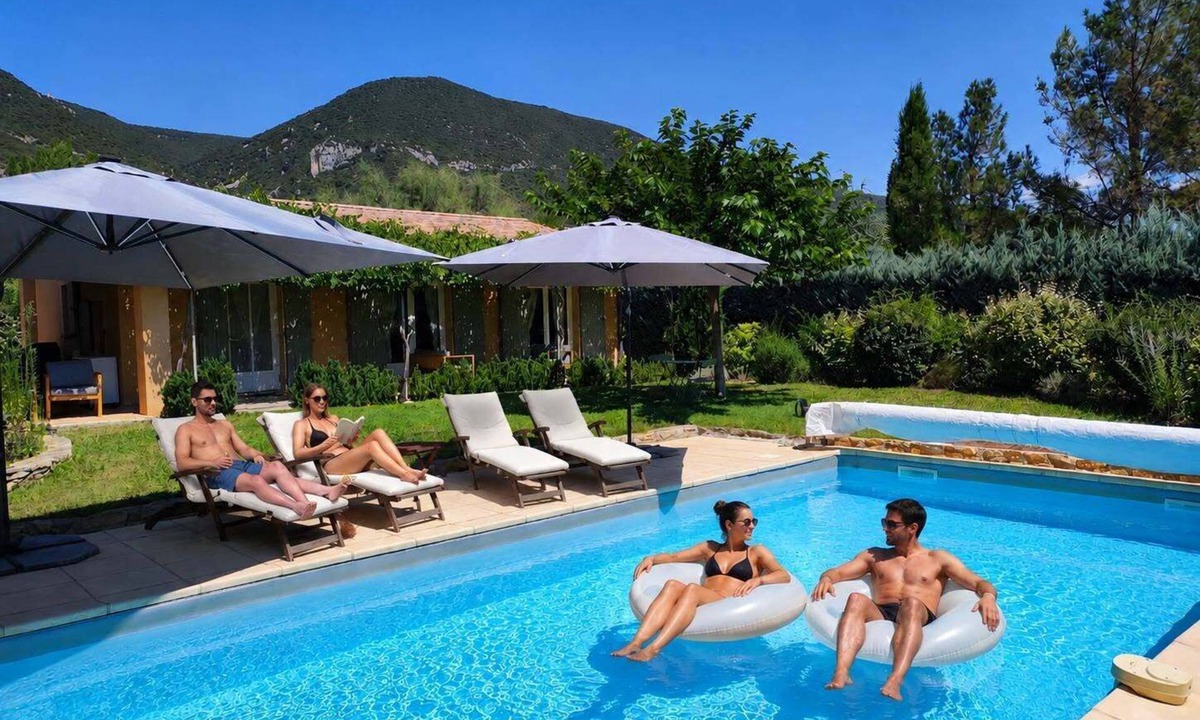 Rustrel House | Gite 3 Étoiles Dans LE Luberon Avec Piscine Privatisée