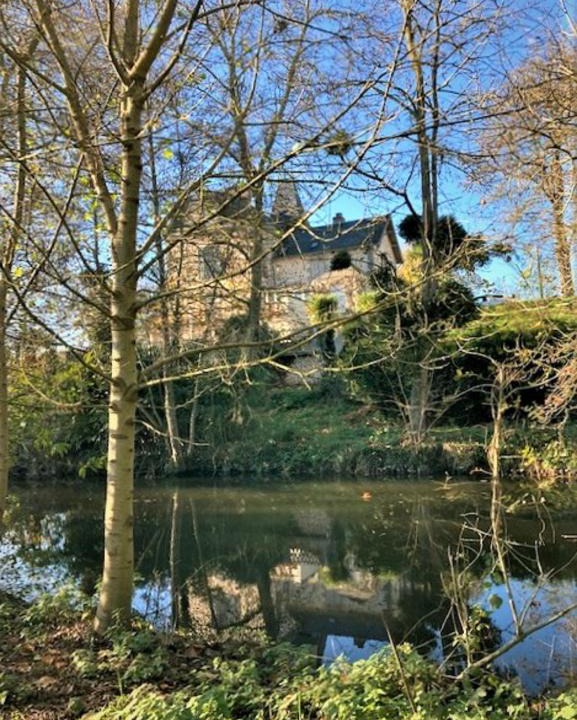 Voulmentin Villa | Grande maison de charme, 14 pers. 5 chambres, sauna, écrin de verdure, baby foot