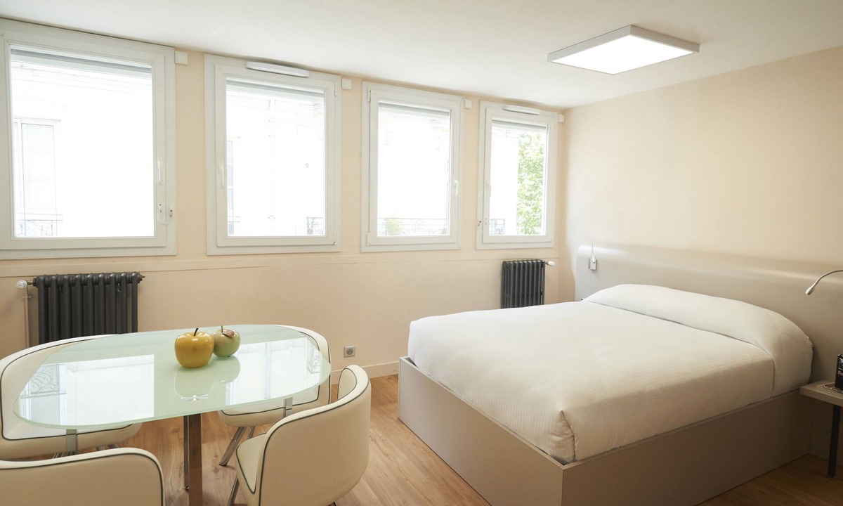 Decre-Cathedrale Hotel | Hôtel Le Petit Duquesne