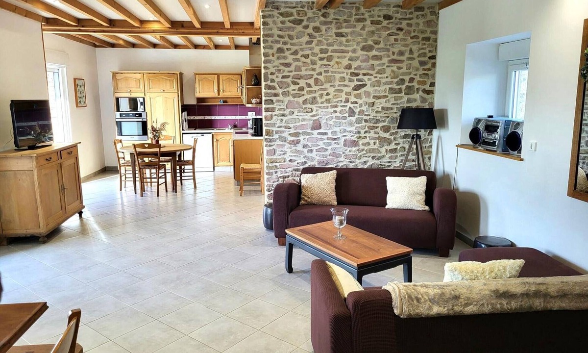 Geffosses House | Holiday Home "L’abri-côtier entre land and sea" with Private Terrace and Garden
