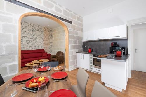 Downtown Angers Apartment | Hyper Centre 16 rue Valdemaine