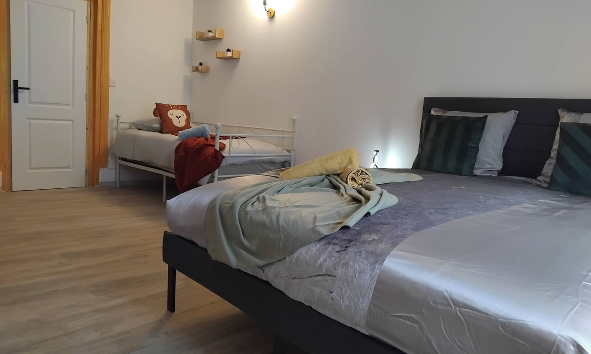 Cholet Apartment | In the Beautiful Garden: Spacious accommodations right in the heart of Cholet.