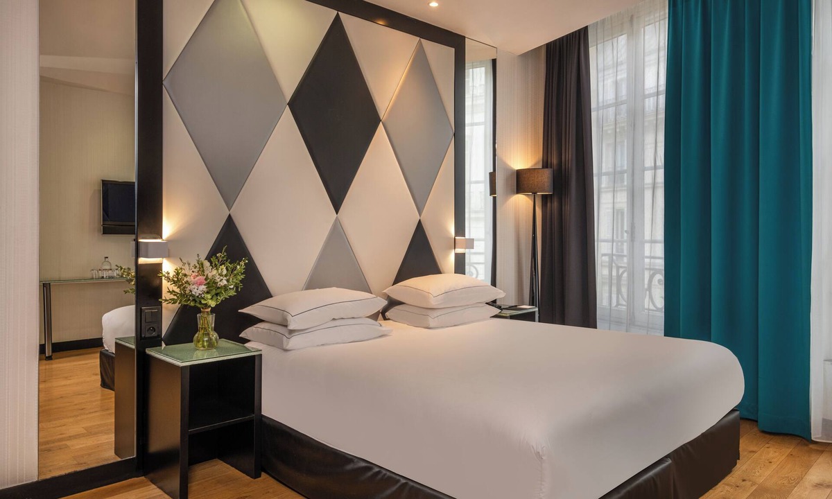 Les Halles Hotel | L'Empire Paris