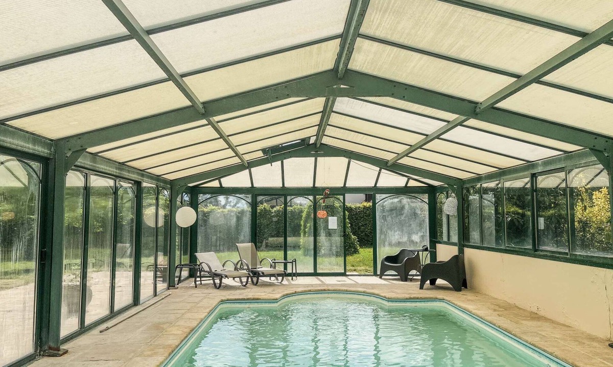 Pays de l'Aigle House | La Maison du Tilleul with swimming pool for 10 people