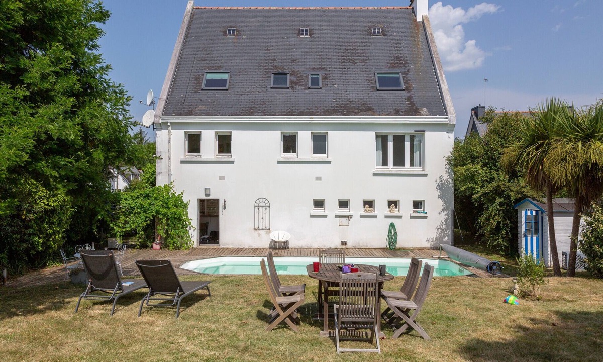 Concarneau House | La Parenthèse Océane – Private Pool, Garden & Wi-Fi, Steps from Cabellou Beach