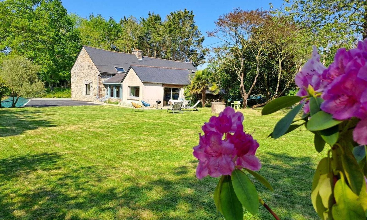 Planguenoual House | Large country house - Close to the sea