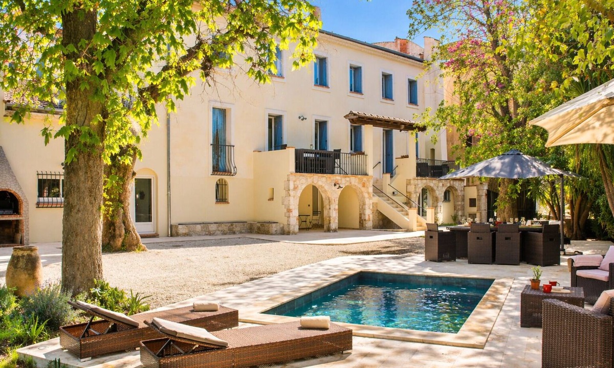 Tourrette-Levens House | Large gîte 14 pers with private pool near Nice - families & groups