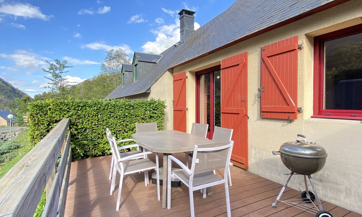 Cauterets Ski Chalet | Le 102. Chalet 3 chambres. Terrasse. Parking. wifi