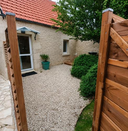 Periers-sur-le-Dan House | Le Clos du Dan, gîte proche des sites touristiques à 15 minutes de Caen pour 5 personnes