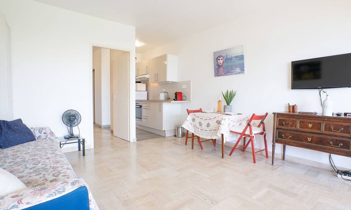 La Croix des Gardes Apartment | Le Trident by Interhome