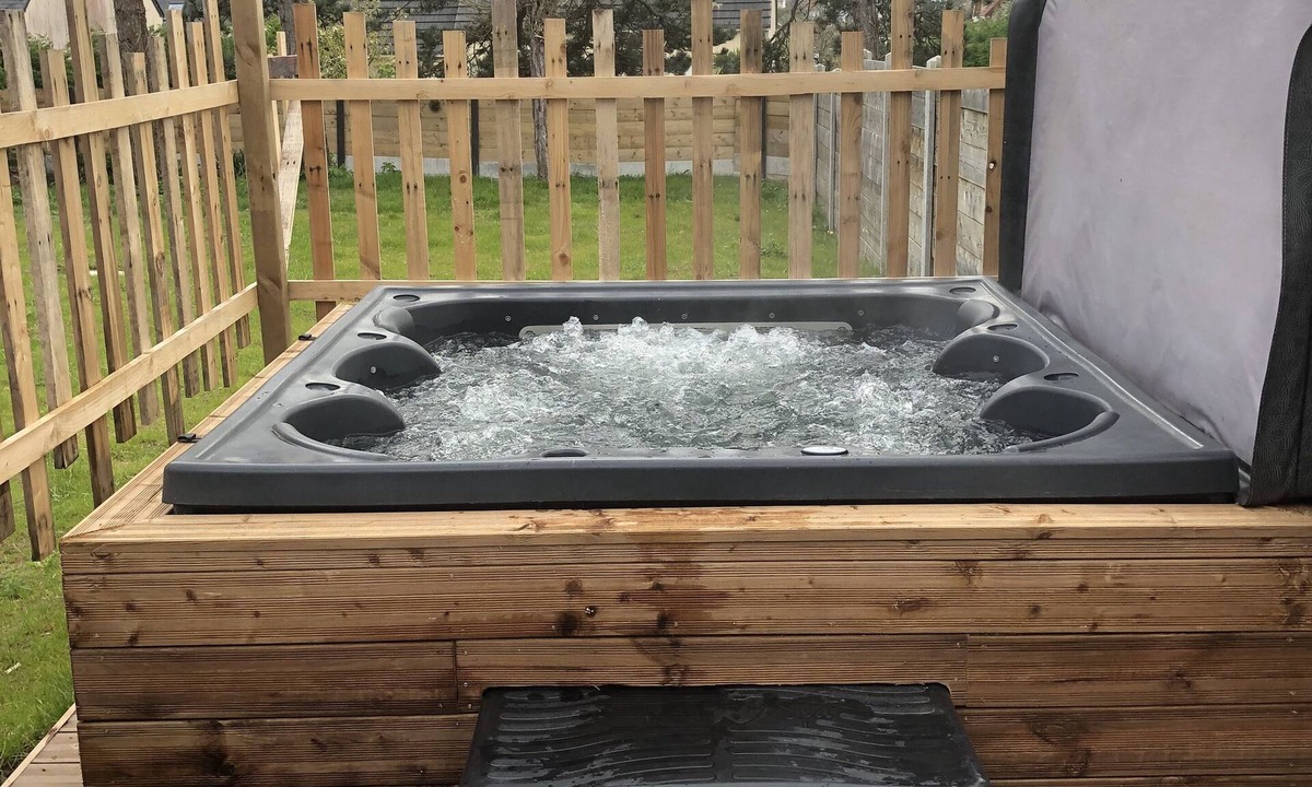 Barneville-Carteret Villa | Magnifique Villa Neuve Avec Jacuzzi, Terrain de Pétanque à 5 Minutes de la Plage