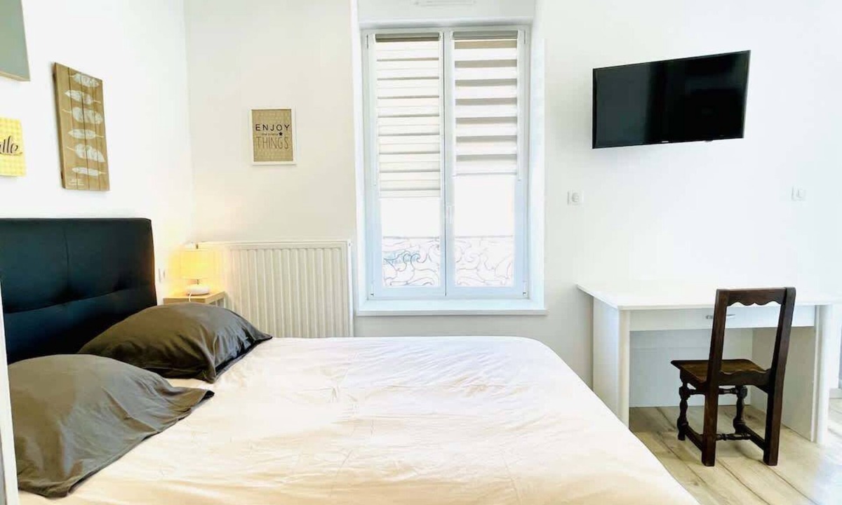 Vittel Apartment | Romy Schneider