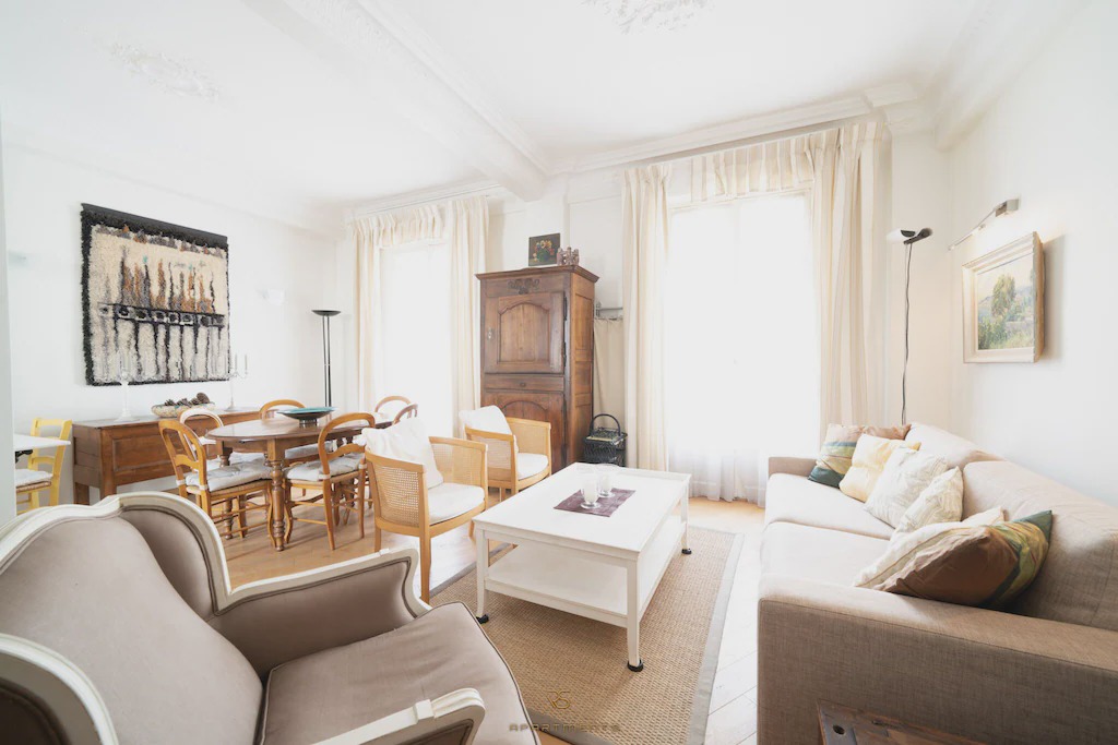 Thiers Apartment | Rossini 1 - a spacious one bedroom apartment in central Nice