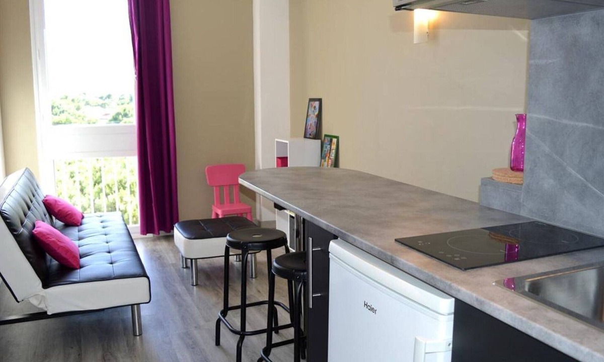 Argeles Plage Apartment | Seafront 2-Room Apt for 3 in Argelès-sur-Mer with Direct Beach Access & Pet-Friendly