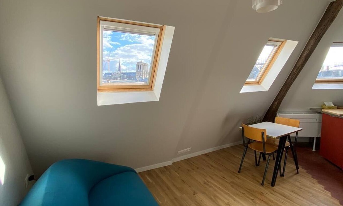 Saint-Merri Apartment | Studio Victoria - Centre de Paris