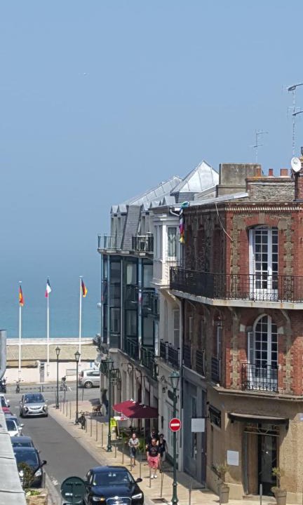 Dinard Apartment | Studio Winston