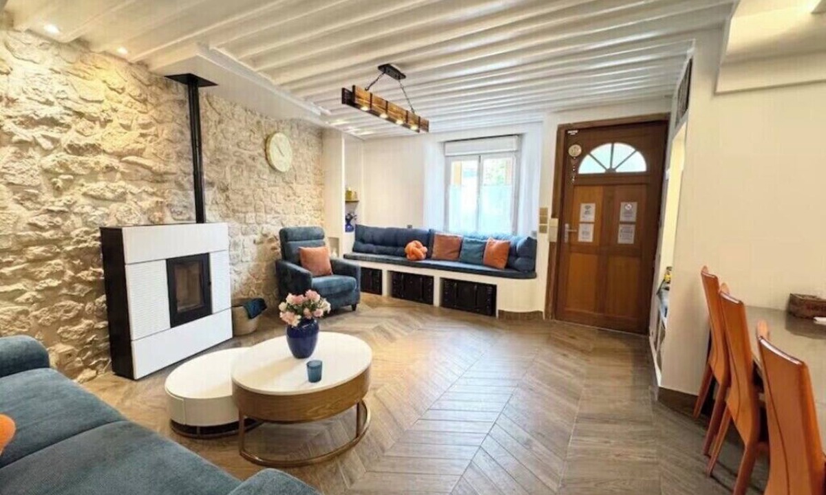 Sarcelles House | Stunning 5-bedroom home with a spa and garden, near Paris