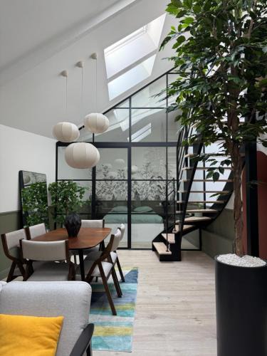 Bayeux House | Stylish Loft in Bayeux Historic Center, 5m Ceilings, Glass Wall, 3 Bedrooms