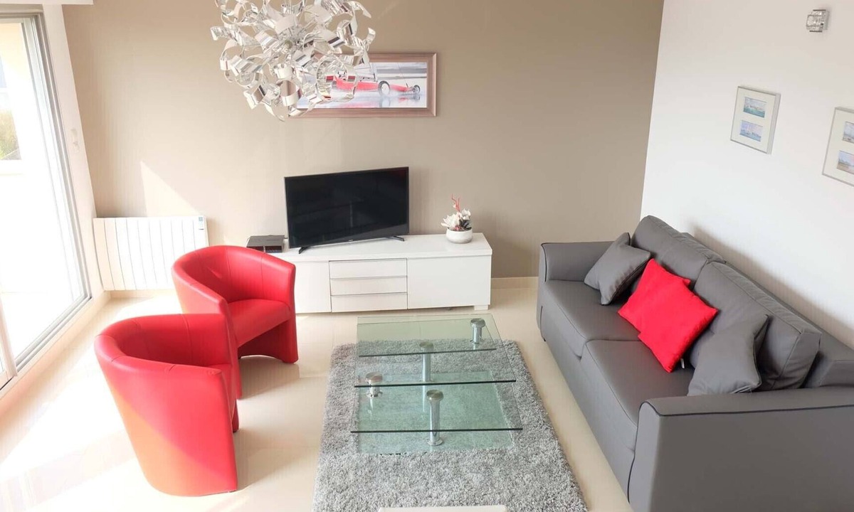 Saint-Ideuc Apartment | T3 cozy Saint-Malo, 2 bedrooms, with south-facing balcony, 80 m beach, parking