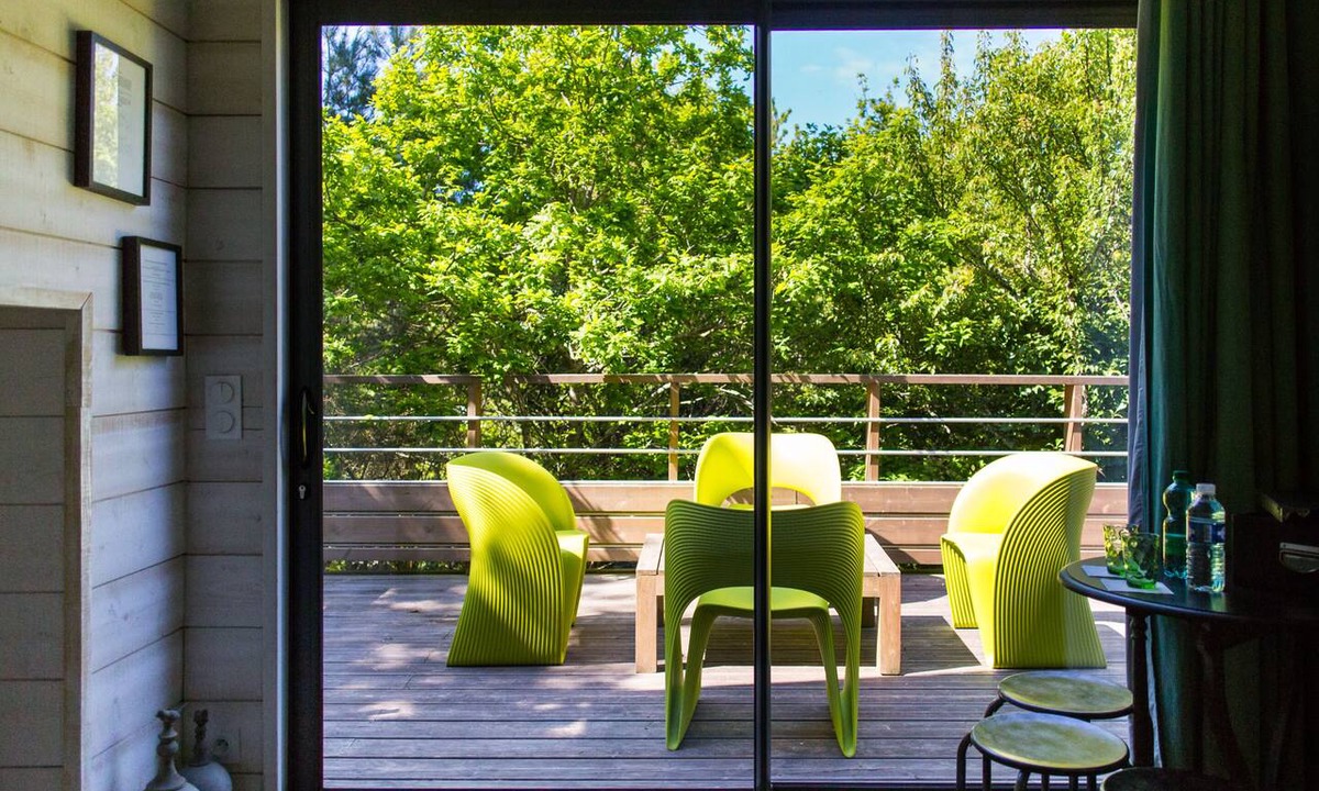Pont-Aven Cabin | The Cabin perched in the trees from 2 to 4 people