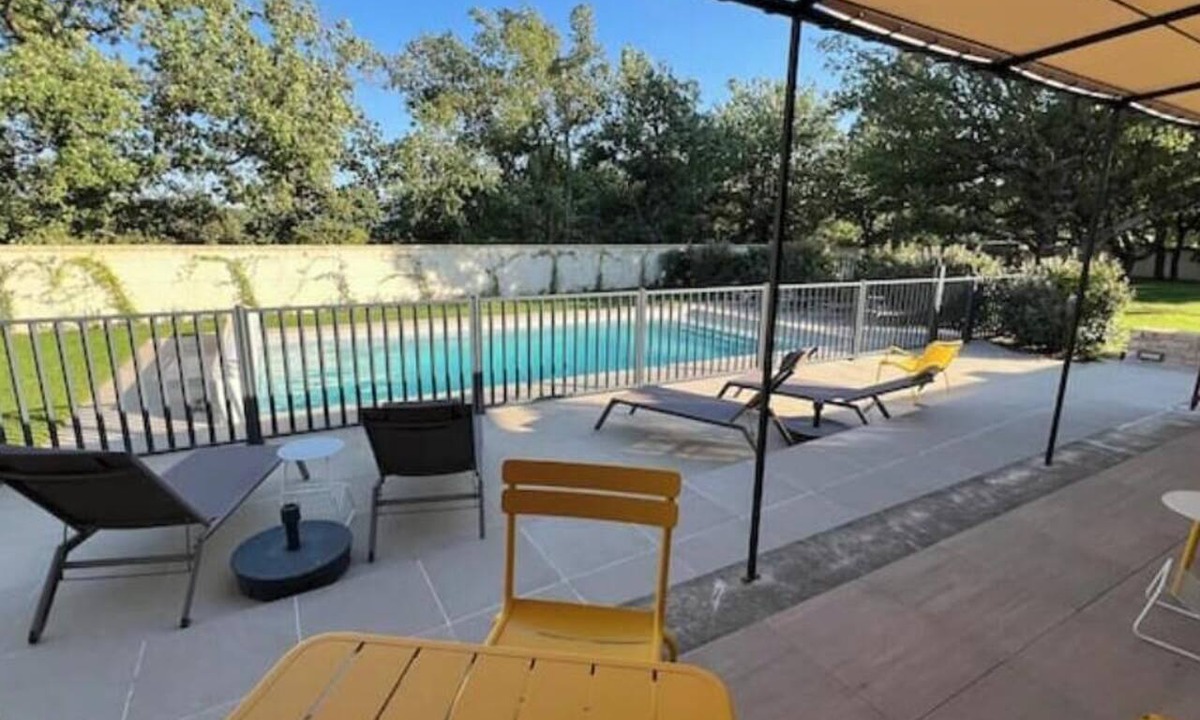 Gordes Apartment | The Little Cottage "Fanny"