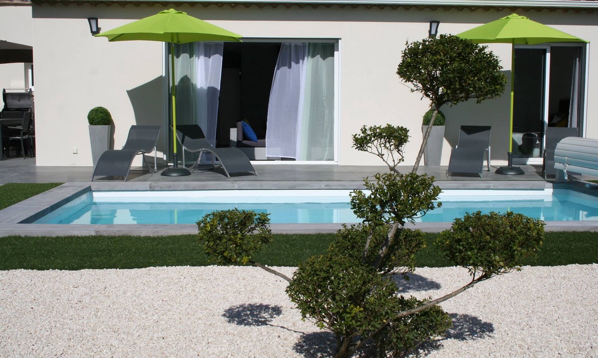 Saint-Marcel-de-Careiret House | The Mapokia1 air-conditioned villa with private heated pool near Uzés *.