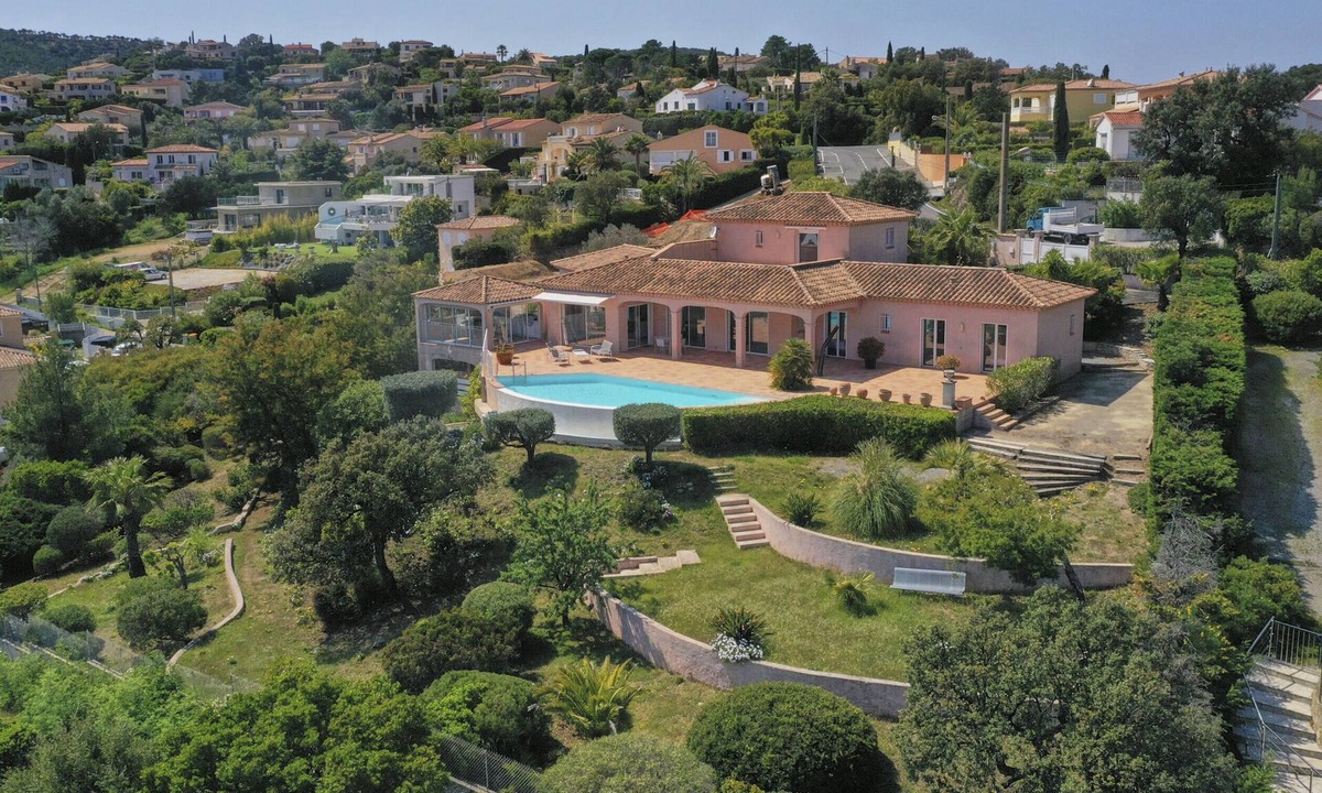 Saint-Aygulf Villa | Villa au sud de la France à Saint Aygulf/83 var). Vue panoramique mer. Piscine