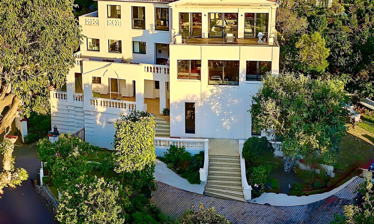 California - Pezou Villa | Villa Belvedere | 7-bedroom villa near center with panoramic sea views & pool