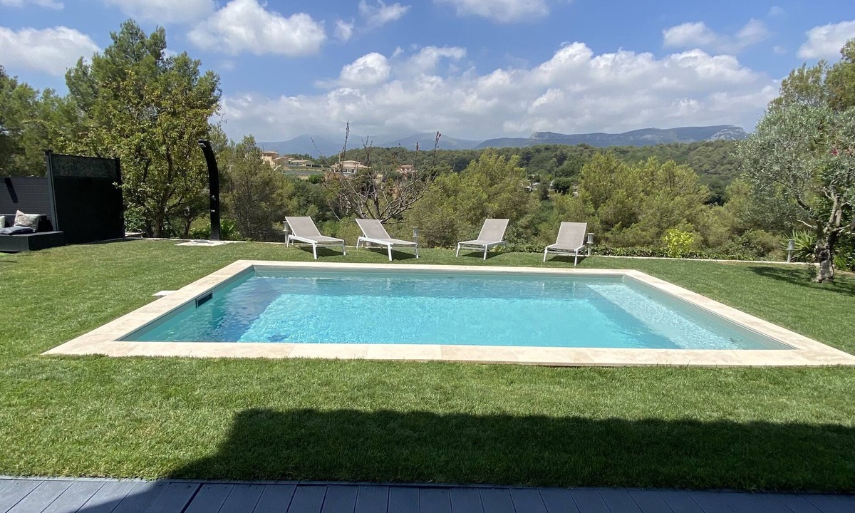 La Gaude Villa | Villa Dans Écrin de Verdure Avec Piscine et Terrain de Boules