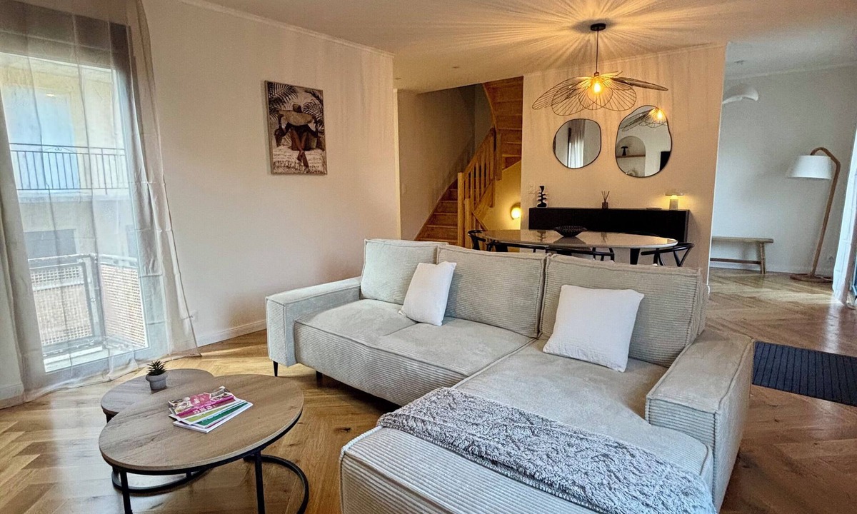 Brive-la-Gaillarde House | Villa Desbrulys - Maison de ville pour 6 personnes - Terrasse - Climatisée