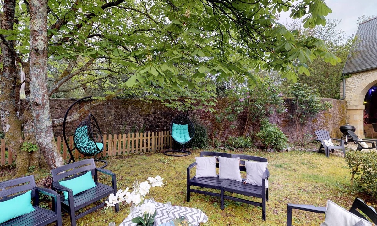 Cotentin Peninsula Cottage | Voisine 15 people : jacuzzi, billard baby, 15min sea